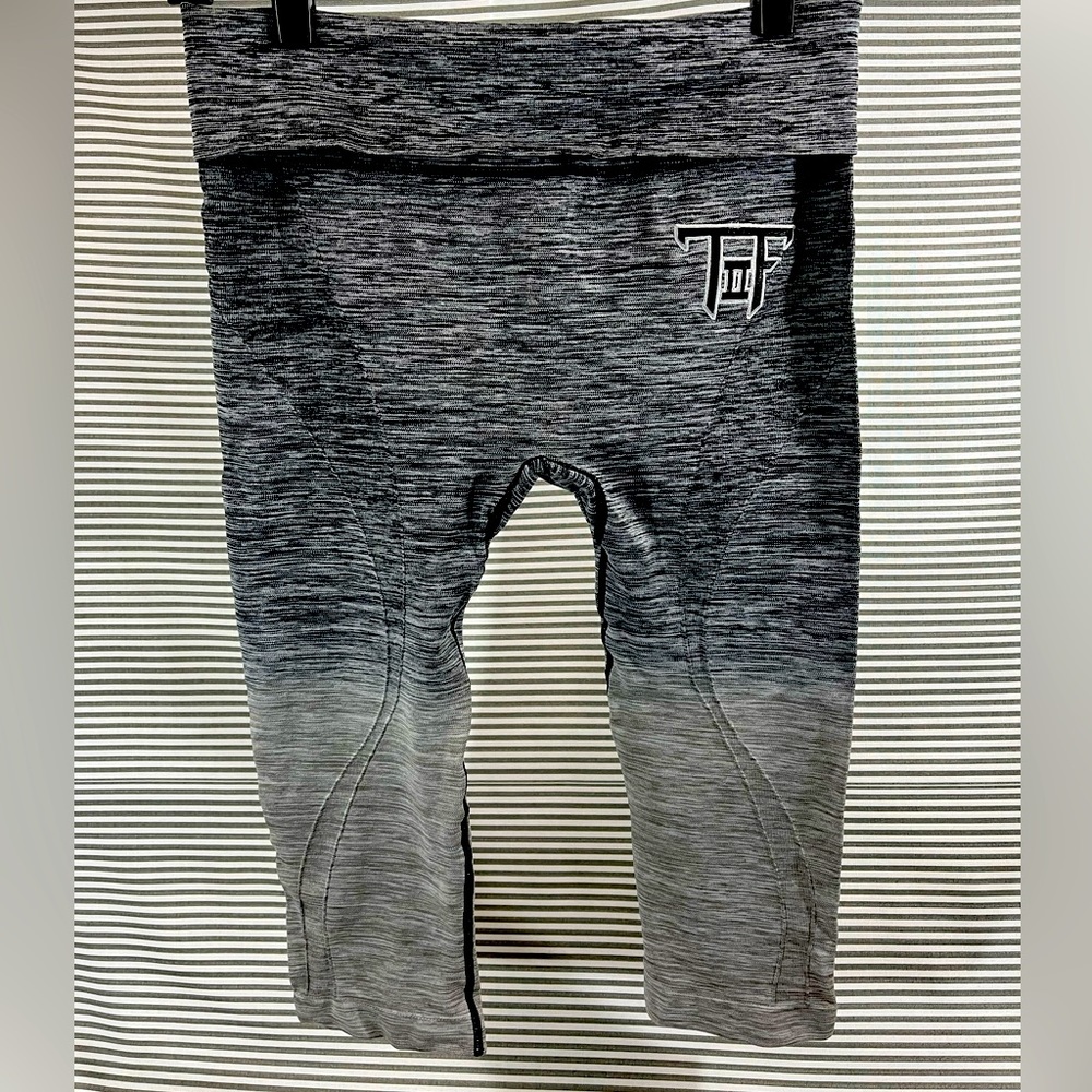Women’s Ombré Capri
